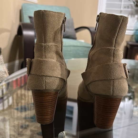 Women’s Nine West Booties in Tan‎ size 7.5 - Picture 4 of 9